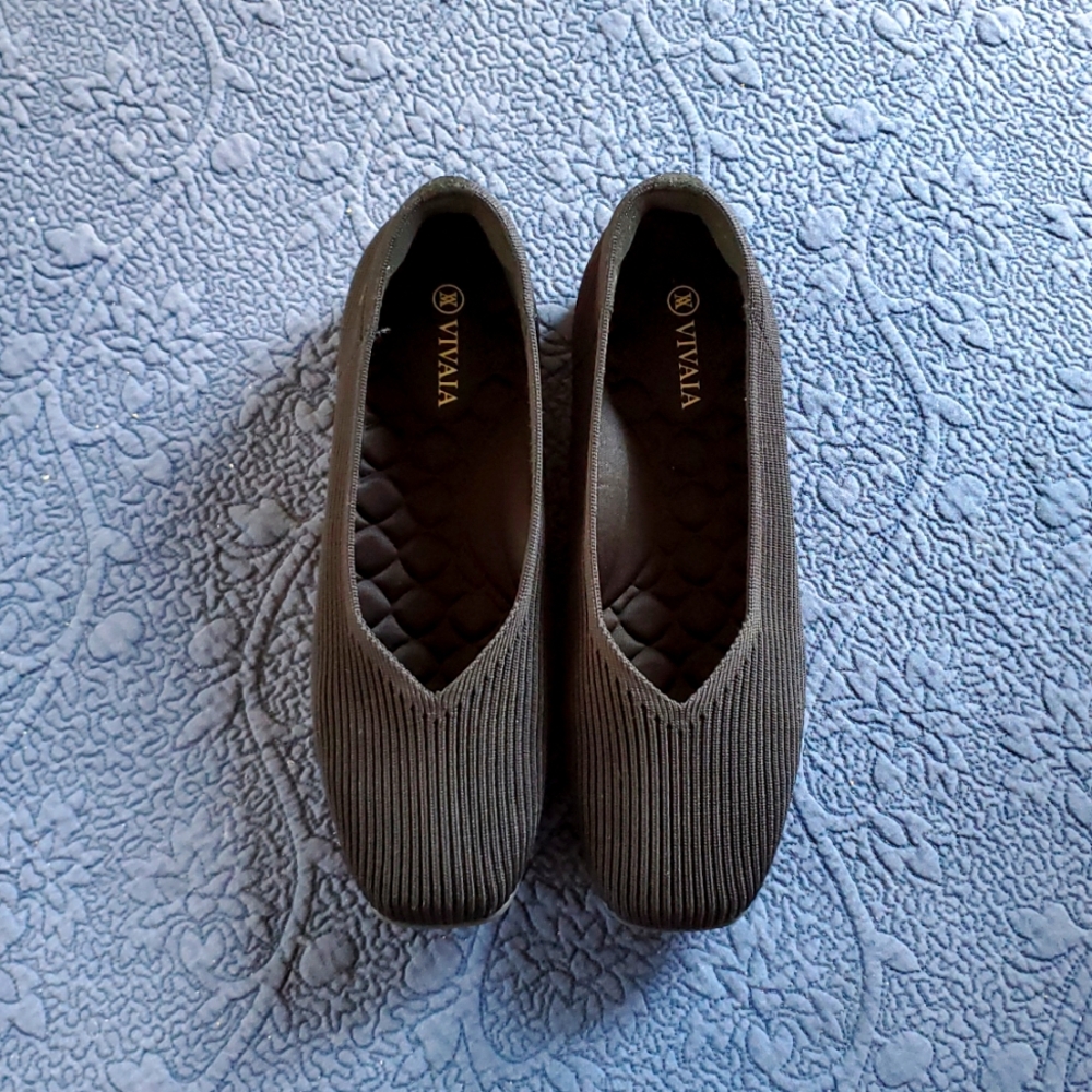 Vivaia Black Ribbed Flats Margot